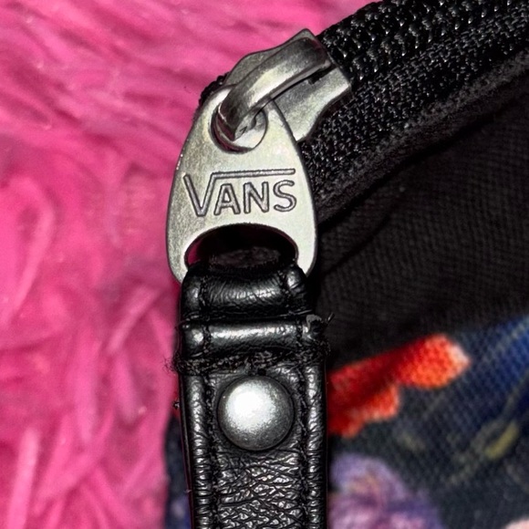Vans Floral Wristlet Clutch - Picture 6 of 6